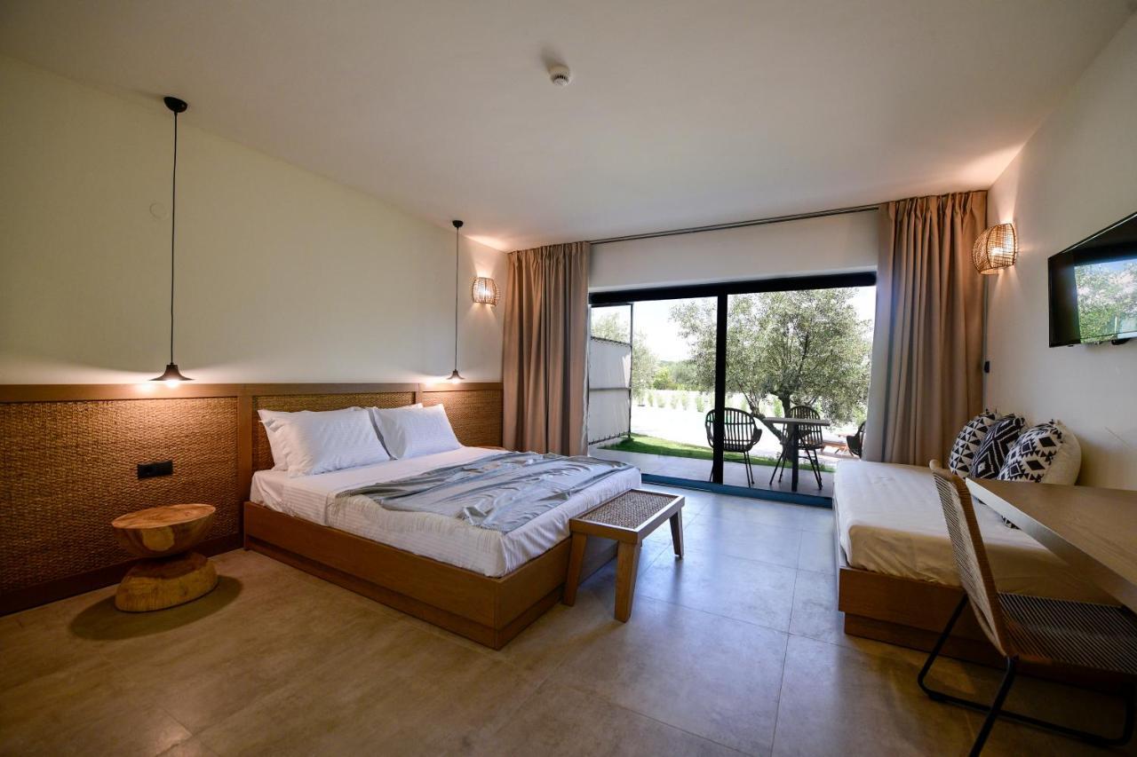 Elies Aesthetic Living Hotel Nea Iraklitsa Buitenkant foto